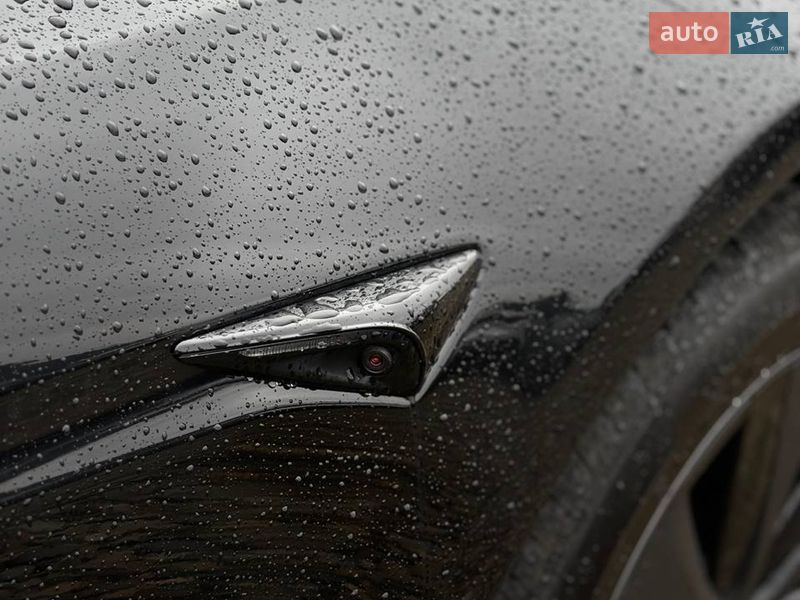 Лифтбек Tesla Model S 2023 в Стрые