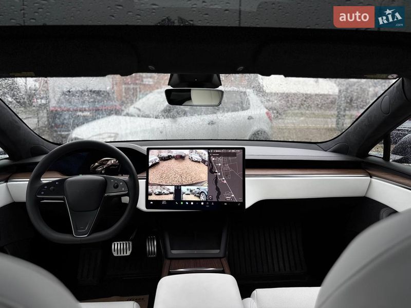 Лифтбек Tesla Model S 2023 в Стрые