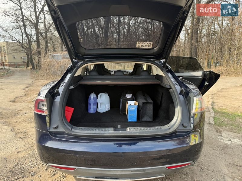 Ліфтбек Tesla Model S 2013 в Києві фото 9 Ліфтбек Tesla Model S 2013 в Києві