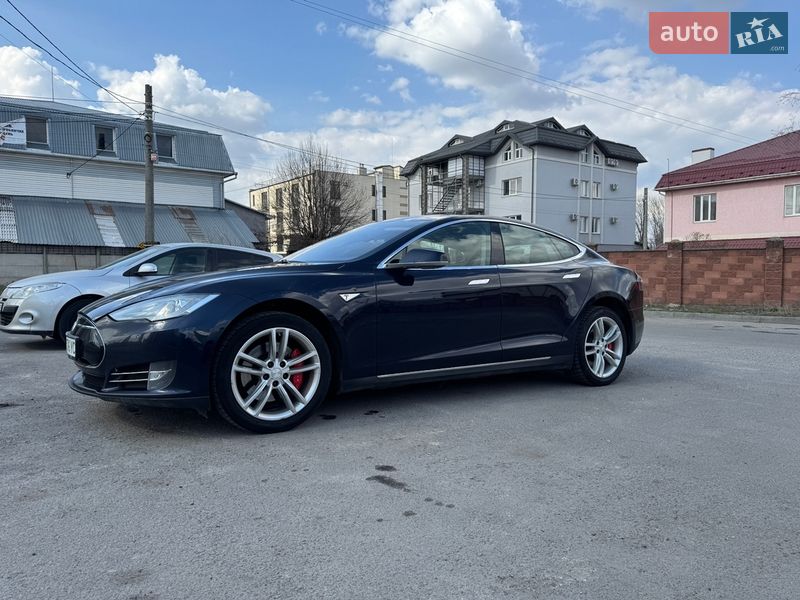 Лифтбек Tesla Model S 2014 в Ровно