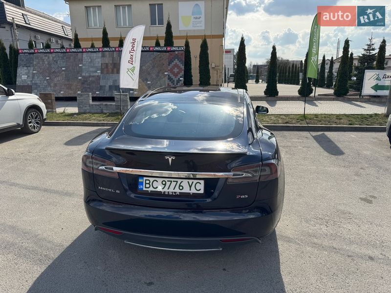 Лифтбек Tesla Model S 2014 в Ровно