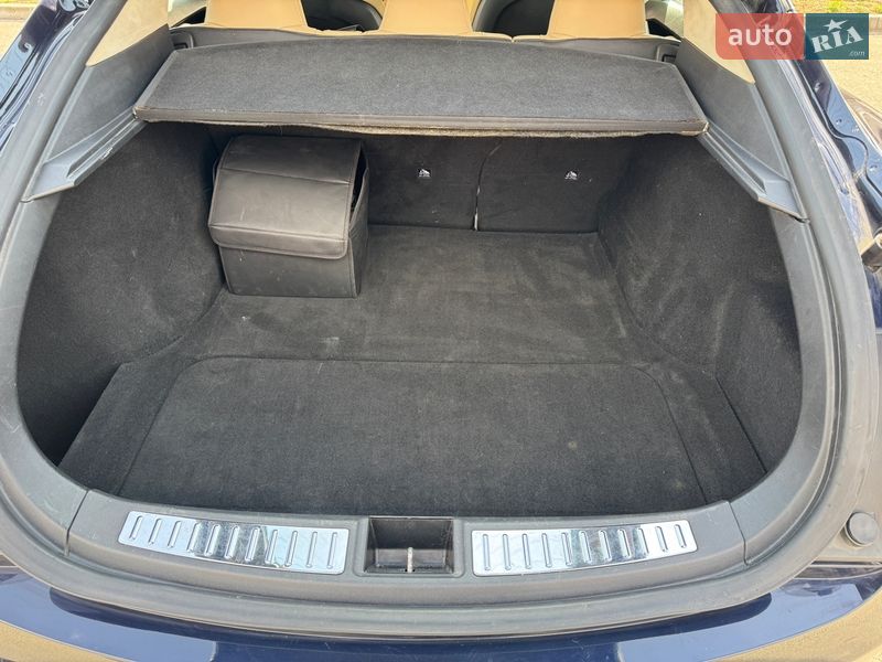 Лифтбек Tesla Model S 2014 в Ровно