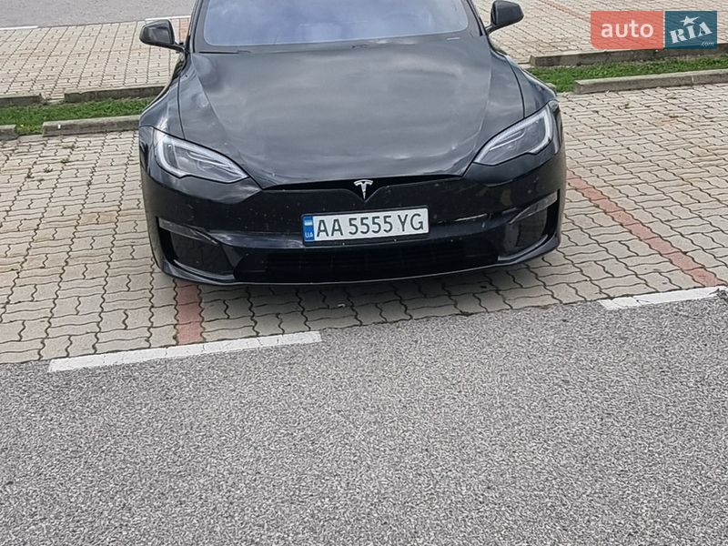 Лифтбек Tesla Model S 2024 в Львове