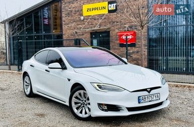 Ліфтбек Tesla Model S 2018 в Вінниці