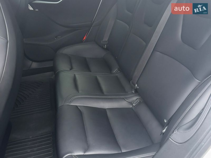 Ліфтбек Tesla Model S 2018 в Вінниці фото 15 Ліфтбек Tesla Model S 2018 в Вінниці