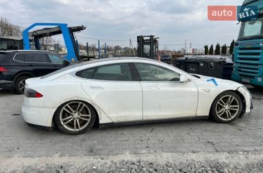 Ліфтбек Tesla Model S 2013 в Львові