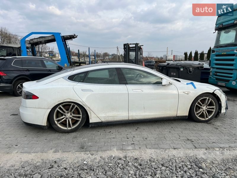 Лифтбек Tesla Model S 2013 в Львове фото 4 Лифтбек Tesla Model S 2013 в Львове