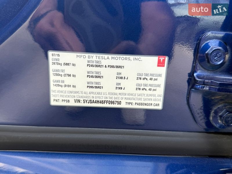 Лифтбек Tesla Model S 2015 в Александрие