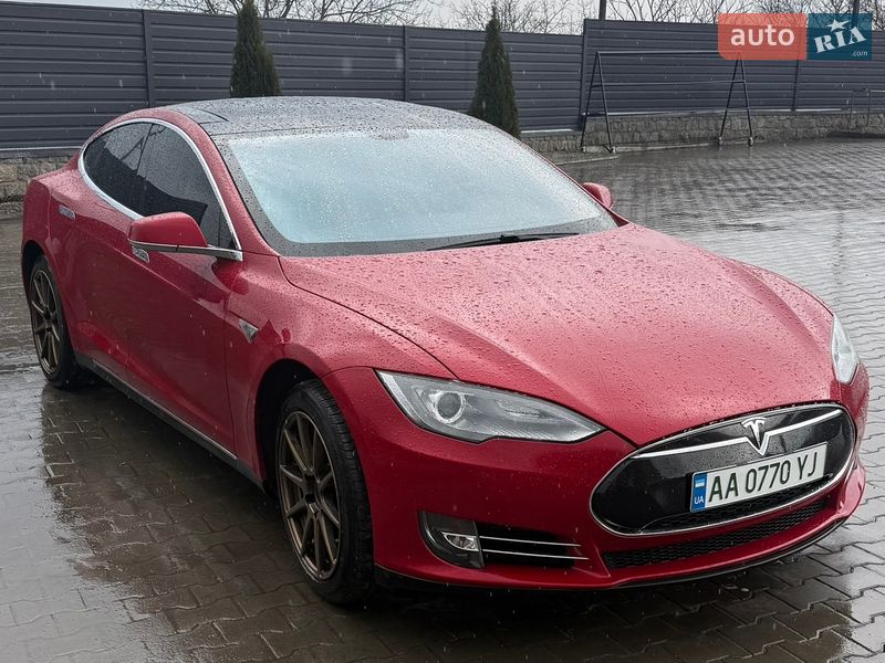 Лифтбек Tesla Model S 2013 в Умани фото 4 Лифтбек Tesla Model S 2013 в Умани