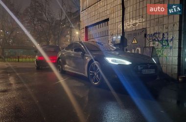 Ліфтбек Tesla Model S 2012 в Києві