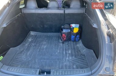 Ліфтбек Tesla Model S 2018 в Львові