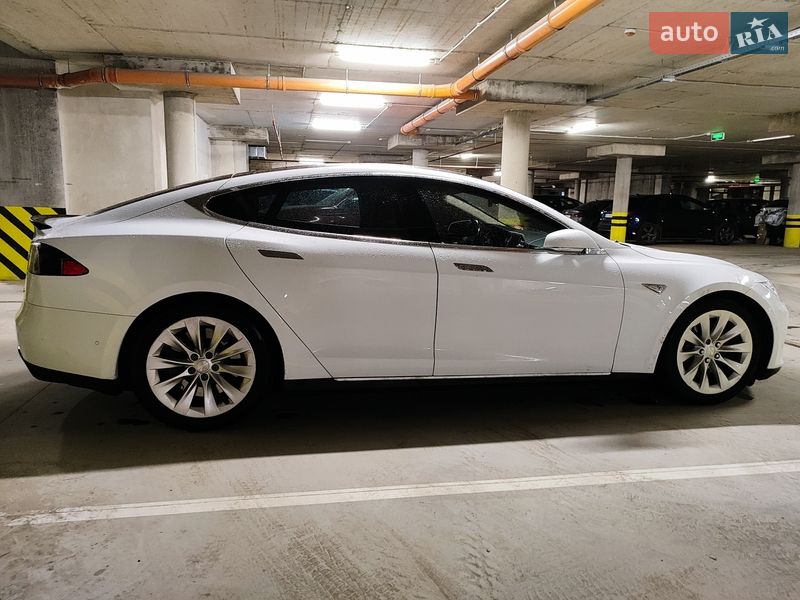 Лифтбек Tesla Model S 2015 в Львове фото 6 Лифтбек Tesla Model S 2015 в Львове