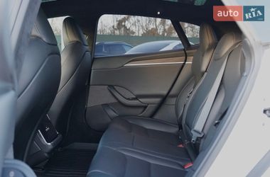 Лифтбек Tesla Model S 2023 в Киеве