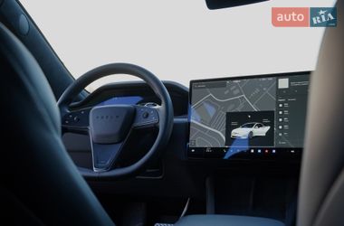 Лифтбек Tesla Model S 2023 в Киеве