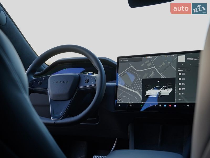 Лифтбек Tesla Model S 2023 в Киеве