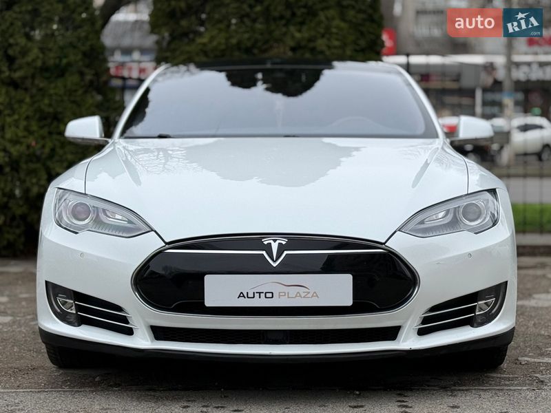 Лифтбек Tesla Model S 2015 в Одессе