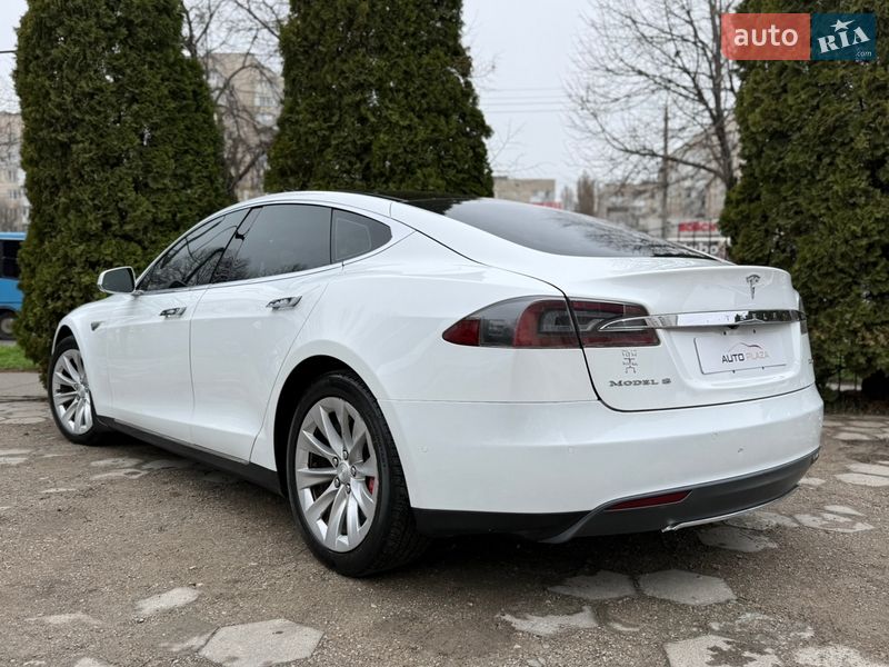 Лифтбек Tesla Model S 2015 в Одессе