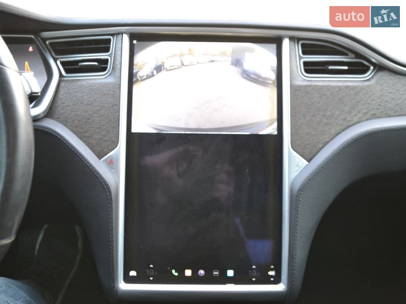 Ліфтбек Tesla Model S 2013 в Луцьку