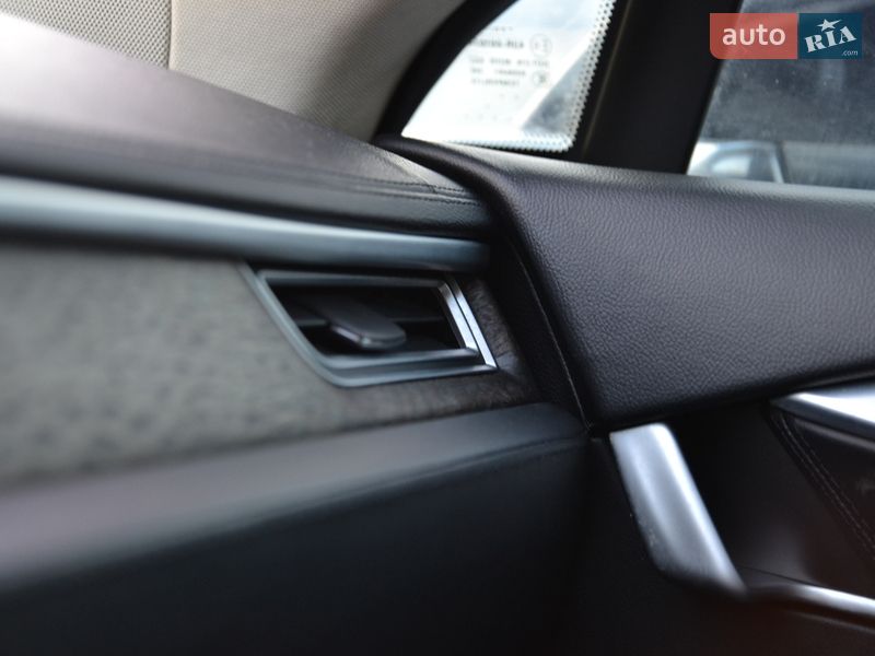 Ліфтбек Tesla Model S 2013 в Луцьку
