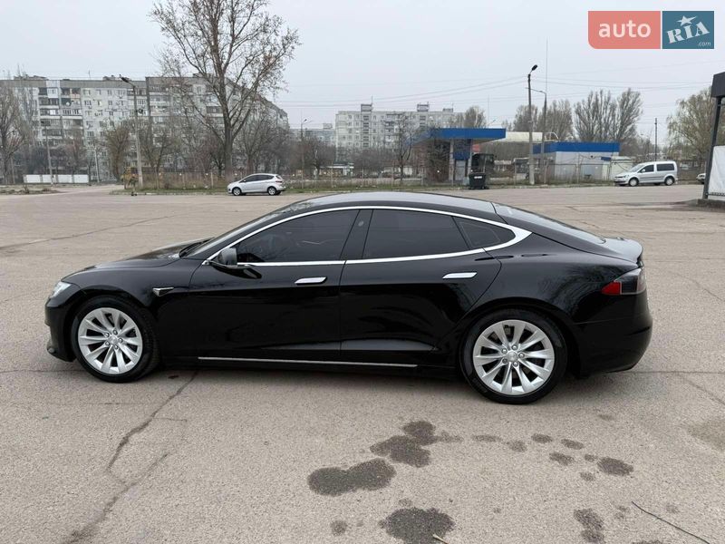 Лифтбек Tesla Model S 2017 в Запорожье фото 6 Лифтбек Tesla Model S 2017 в Запорожье
