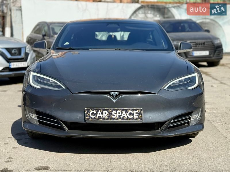 Лифтбек Tesla Model S 2017 в Одессе