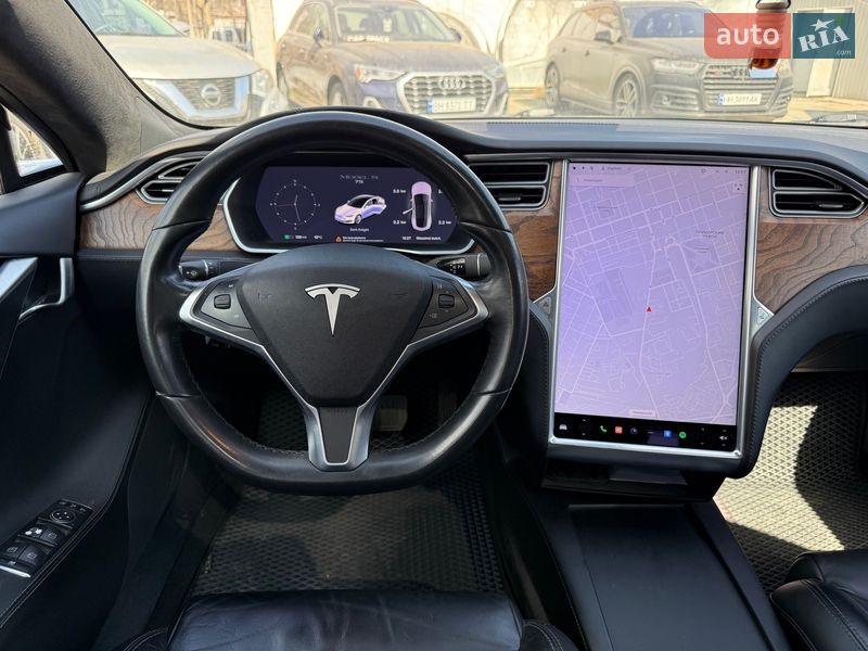 Лифтбек Tesla Model S 2017 в Одессе