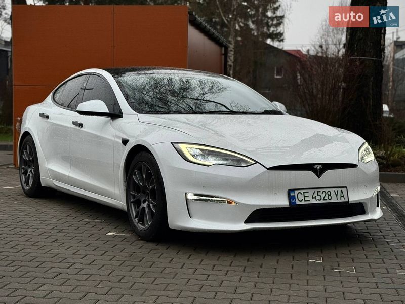 Ліфтбек Tesla Model S 2022 в Чернівцях