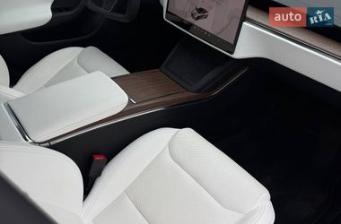 Лифтбек Tesla Model S 2022 в Черновцах