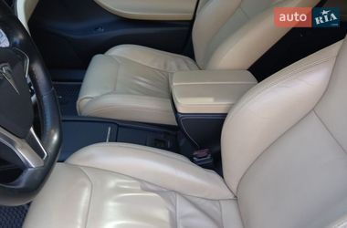 Ліфтбек Tesla Model S 2017 в Кропивницькому