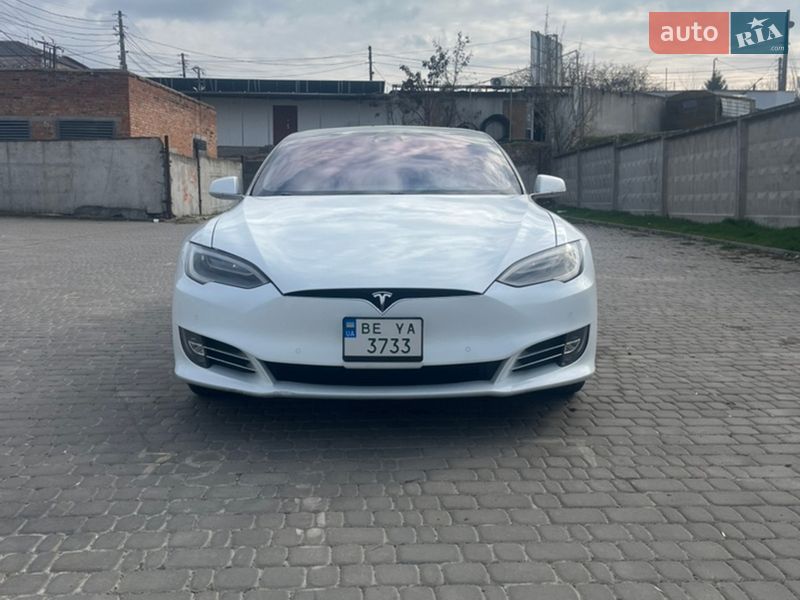 Лифтбек Tesla Model S 2019 в Первомайске