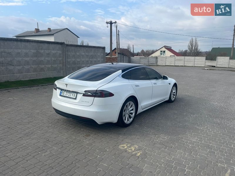 Лифтбек Tesla Model S 2019 в Первомайске