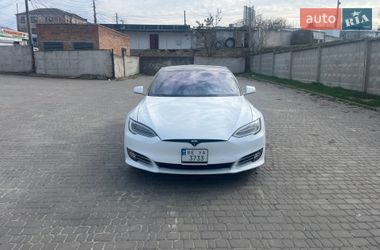 Лифтбек Tesla Model S 2019 в Первомайске