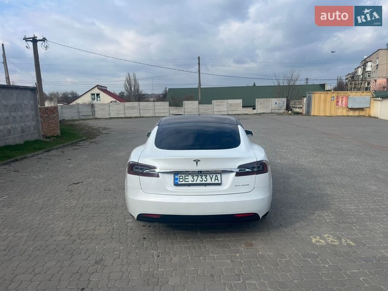 Лифтбек Tesla Model S 2019 в Первомайске