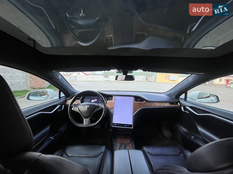 Лифтбек Tesla Model S 2019 в Первомайске