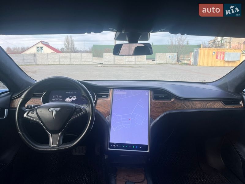 Лифтбек Tesla Model S 2019 в Первомайске