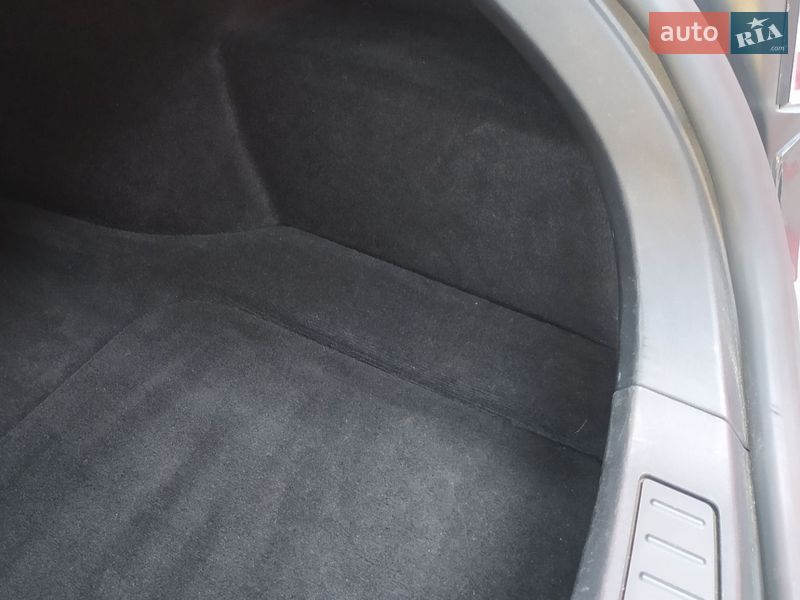 Ліфтбек Tesla Model S 2016 в Чернівцях фото 27 Ліфтбек Tesla Model S 2016 в Чернівцях