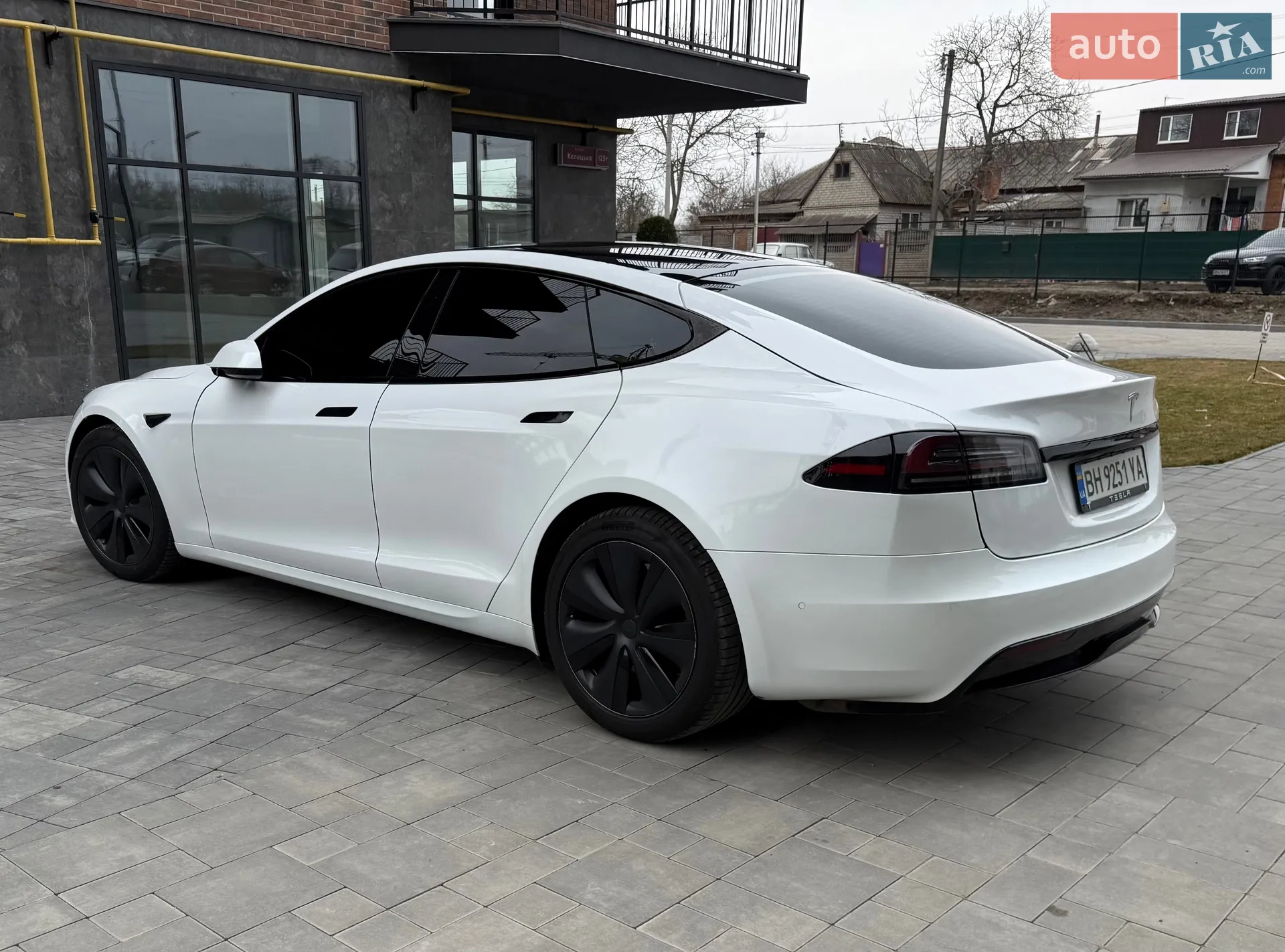 2022 Tesla Model S - мініатюра 12