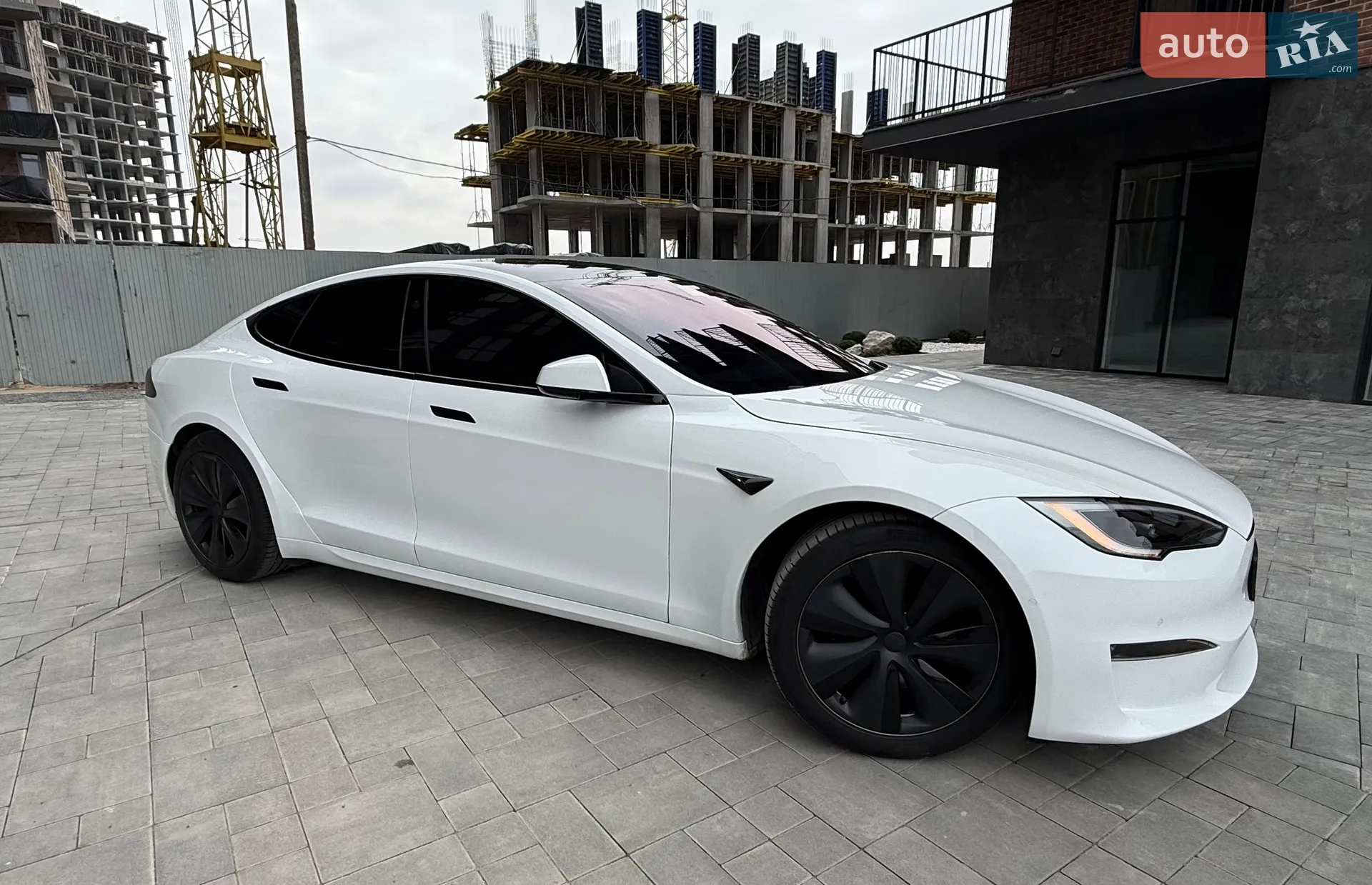 2022 Tesla Model S - мініатюра 19