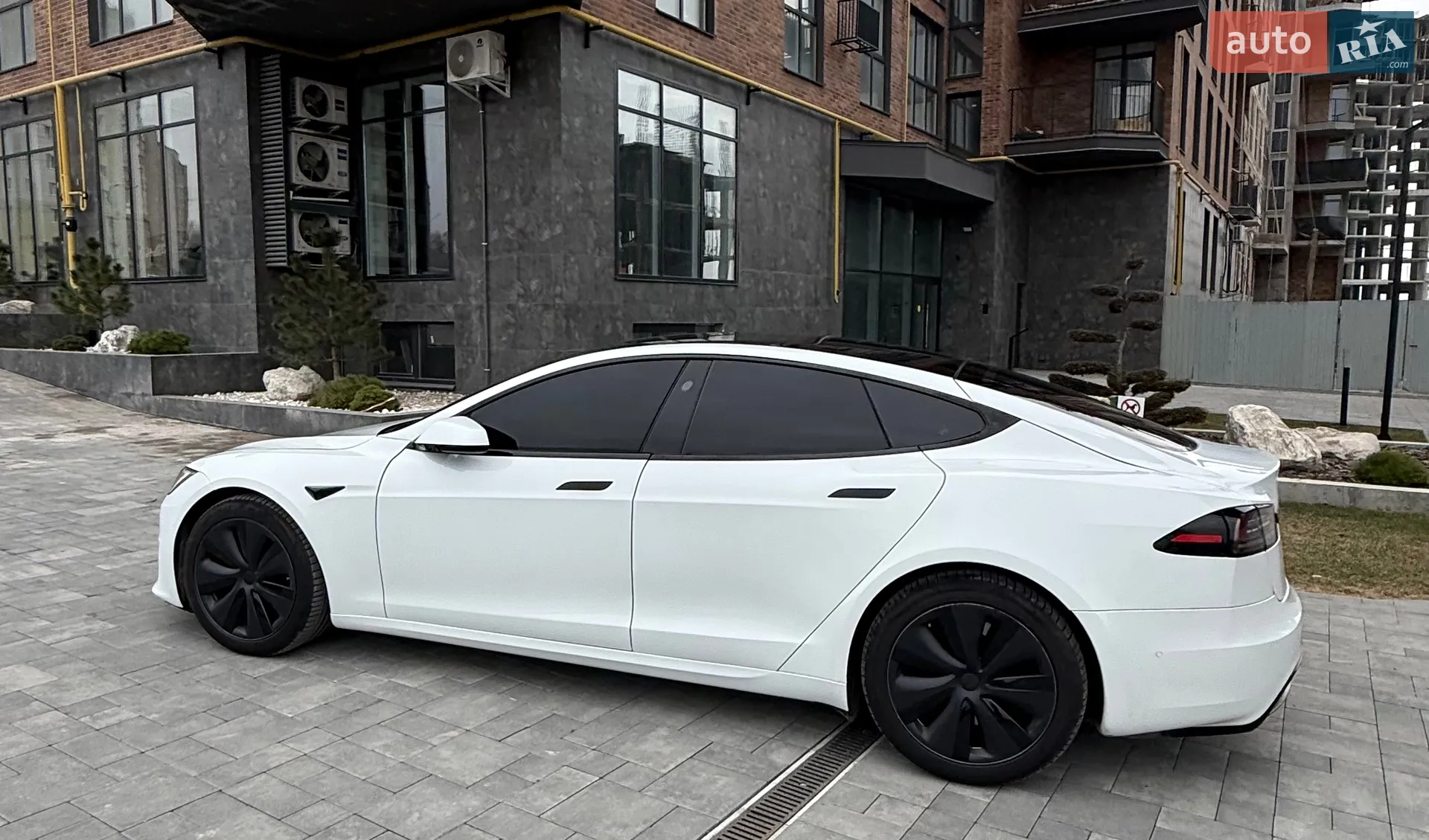 2022 Tesla Model S - мініатюра 32