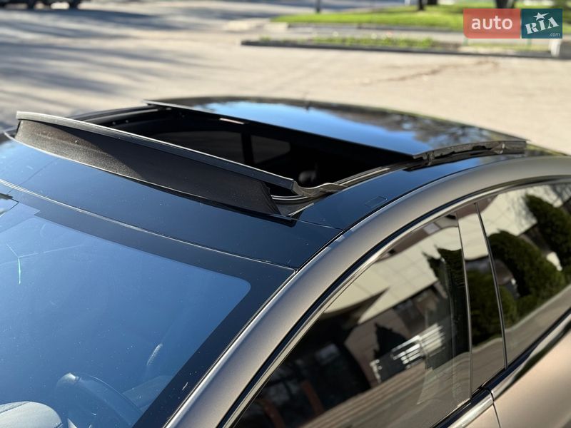 Лифтбек Tesla Model S 2016 в Днепре