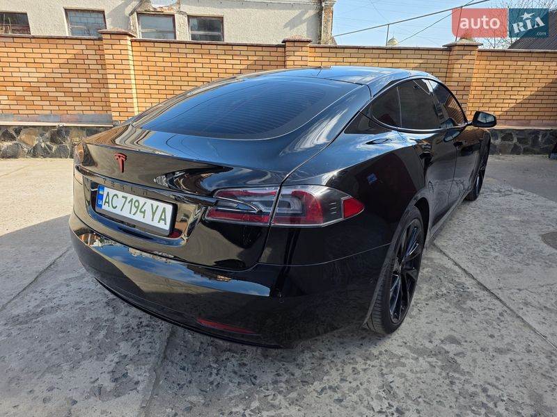 Ліфтбек Tesla Model S 2018 в Володимирі фото 12 Ліфтбек Tesla Model S 2018 в Володимирі