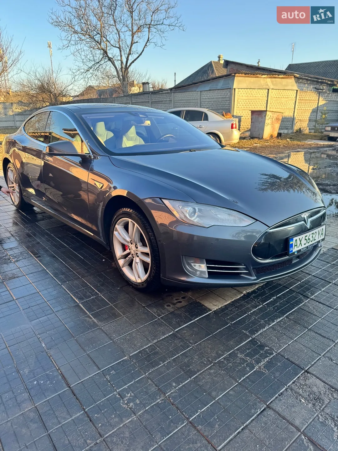 2015 Tesla Model S - мініатюра 8