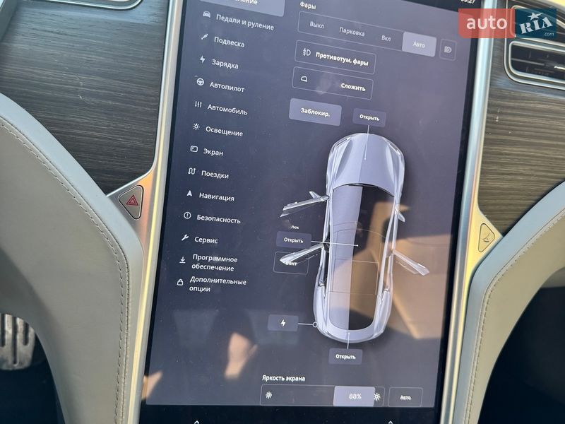 Лифтбек Tesla Model S 2015 в Мерефа