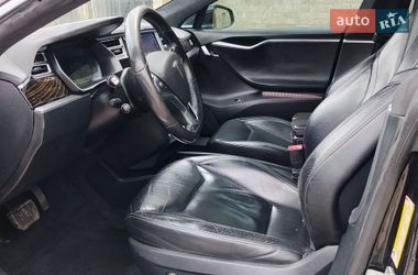 Лифтбек Tesla Model S 2016 в Ивано-Франковске