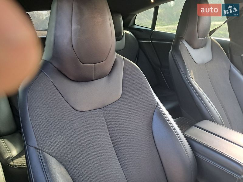 Лифтбек Tesla Model S 2015 в Одессе
