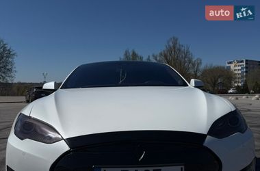 Ліфтбек Tesla Model S 2015 в Запоріжжі