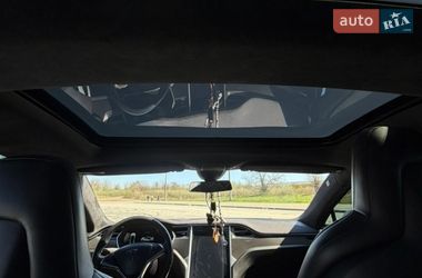 Лифтбек Tesla Model S 2015 в Запорожье