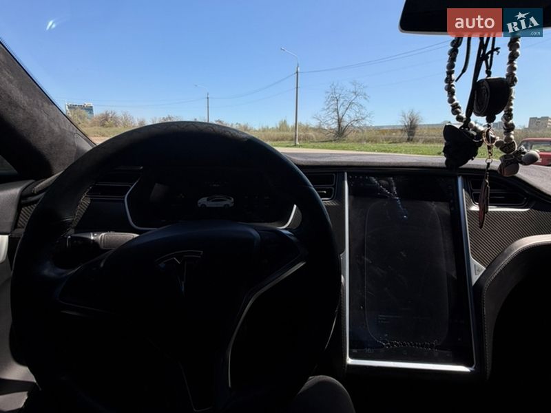 Лифтбек Tesla Model S 2015 в Запорожье фото 16 Лифтбек Tesla Model S 2015 в Запорожье