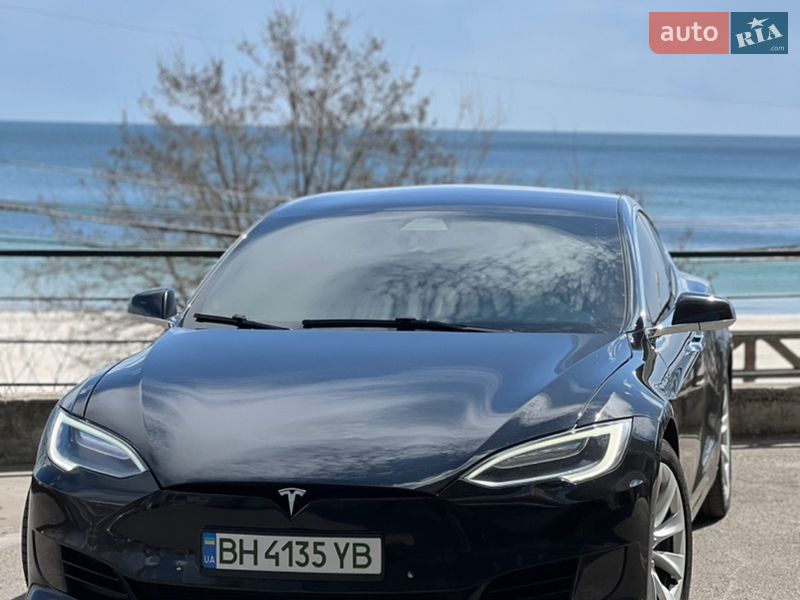 Ліфтбек Tesla Model S 2017 в Одесі фото 4 Ліфтбек Tesla Model S 2017 в Одесі