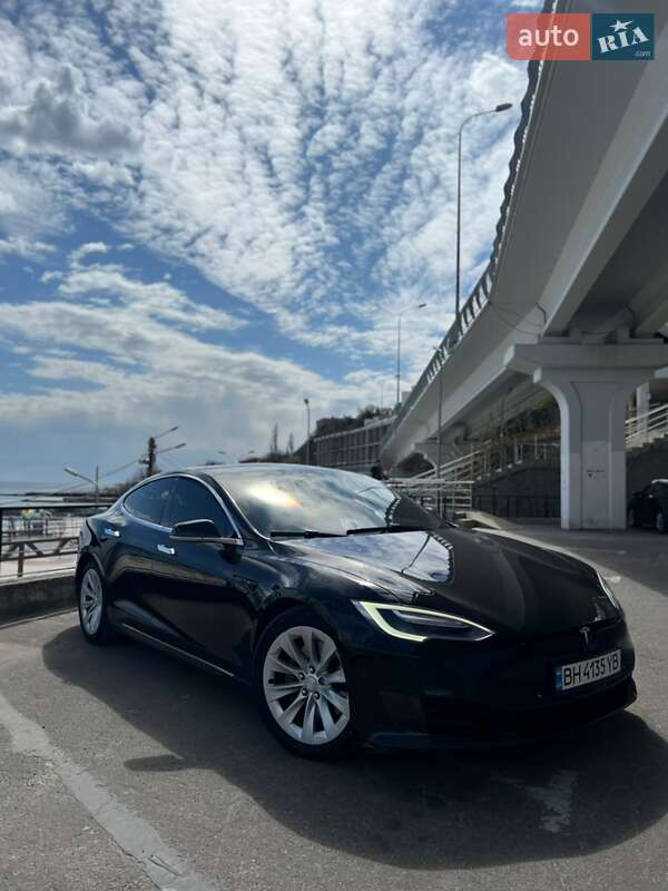 Ліфтбек Tesla Model S 2017 в Одесі фото 2 Ліфтбек Tesla Model S 2017 в Одесі